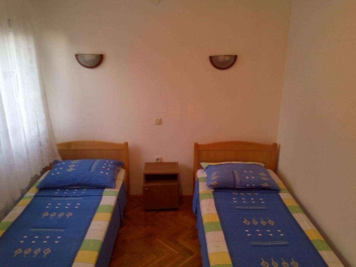 Appartamento Maslina Vir Esterno foto